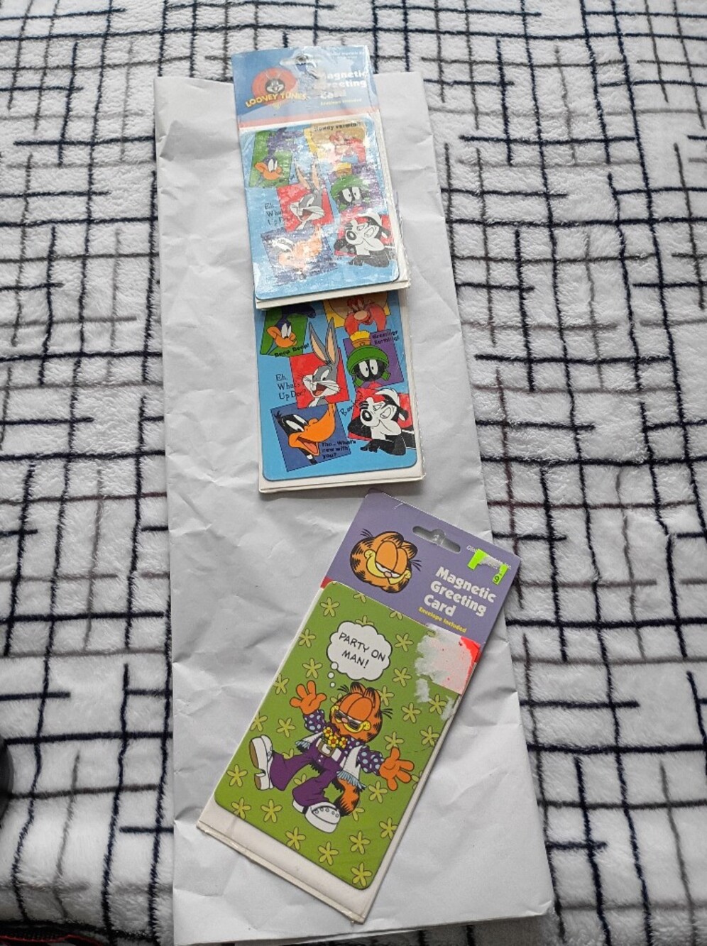 Vintage Garfield & Looney Tunes Magnetic Greeting Cards Lot of 3